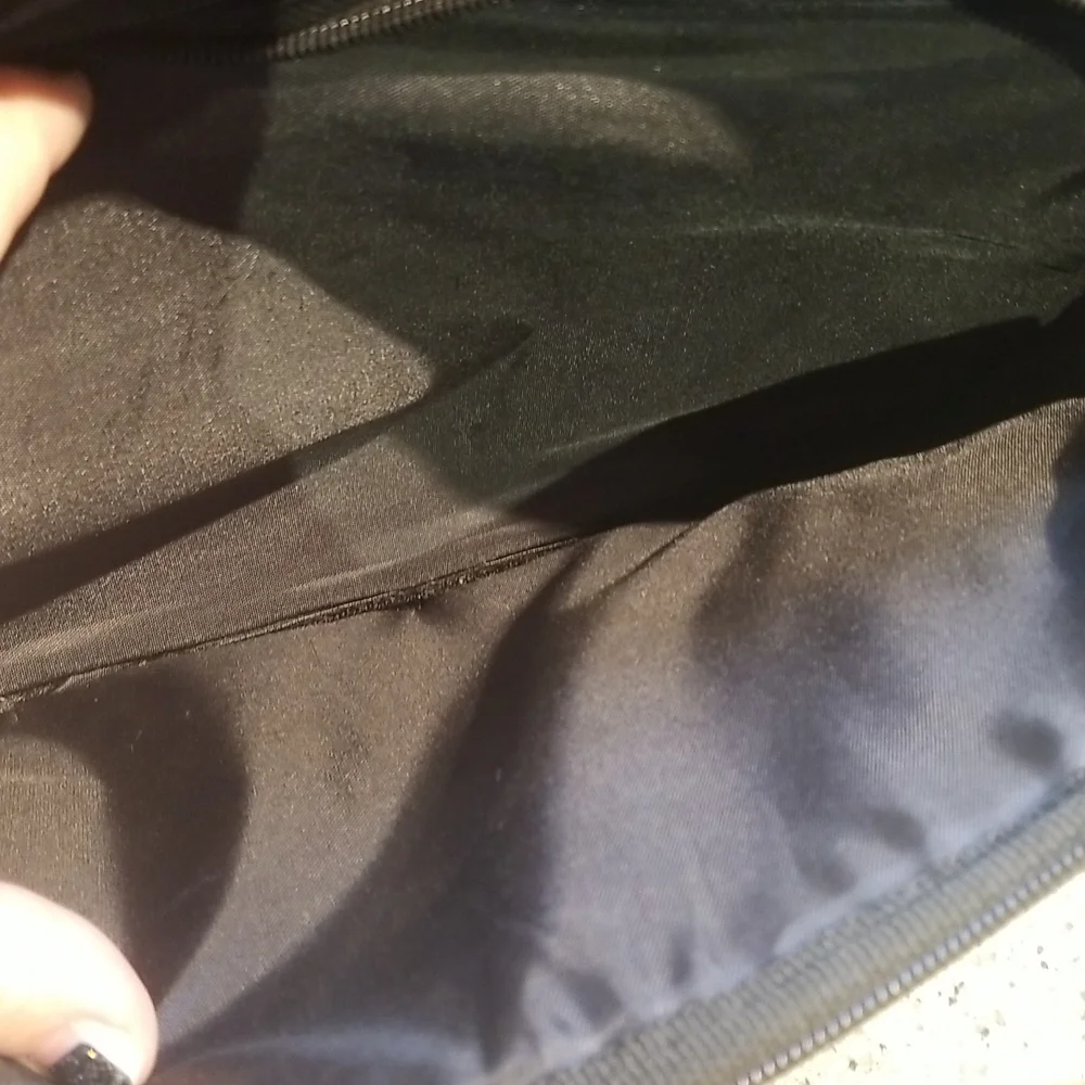 Media Bag great condition w/several zippered pockets & lay down workstation